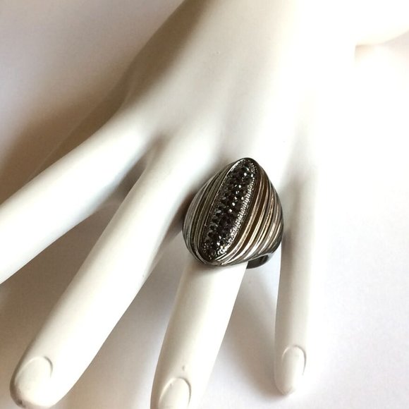 Boho Goth Cocktail Ring Size 9 10 Bohemian Gothic Cubic Zirconia Gunmetal Plated - Picture 2 of 12